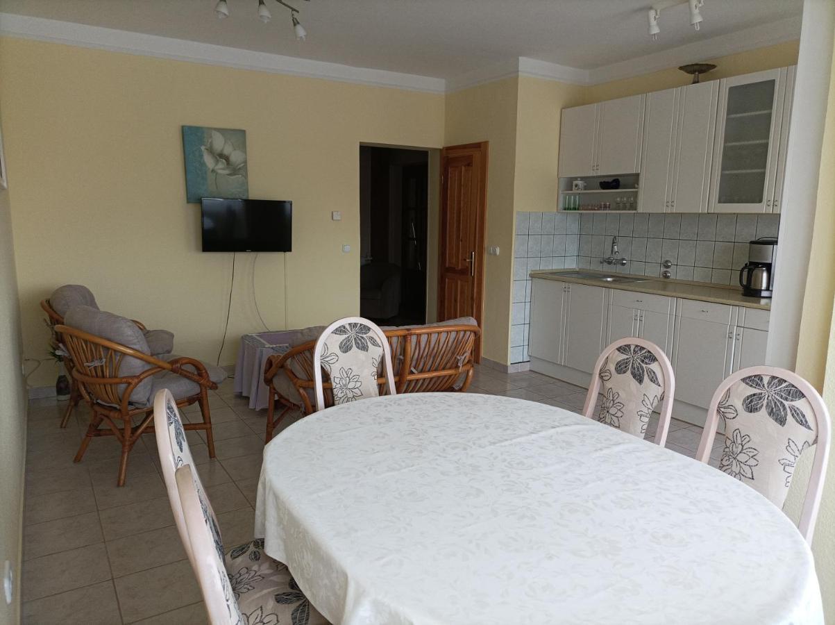 Lazar Apartmanok Heviz Exterior photo